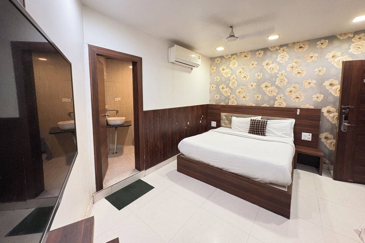 Kamar Double Deluks | Wi-Fi gratis dan seprai linen