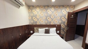 Free WiFi, bed sheets - Hotel Sacheti Yatri Niwas Ajmer  (Ajmer)