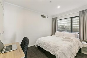 1 bedroom, iron/ironing board, Internet, bed sheets
