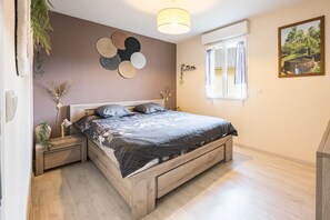 5 bedrooms, WiFi