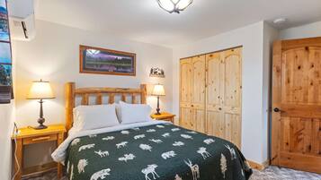 2 Schlafzimmer, Schreibtisch, Bügeleisen/Bügelbrett, WLAN
