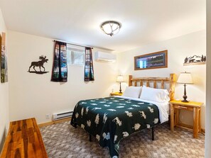 2 Schlafzimmer, Schreibtisch, Bügeleisen/Bügelbrett, WLAN
