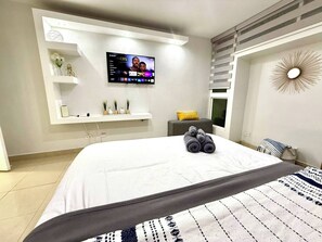2 bedrooms, iron/ironing board, Internet, bed sheets