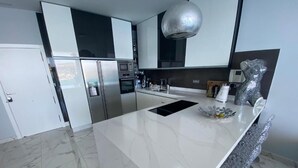 Coffee/tea maker, fridge, microwave, highchair - Penthouse in the sea, Tauro (La Playa del Cura)