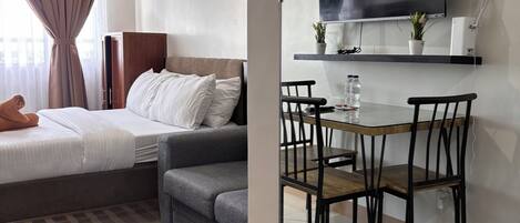 1 makuuhuone, silitysrauta/-lauta, internet, vuodevaatteet