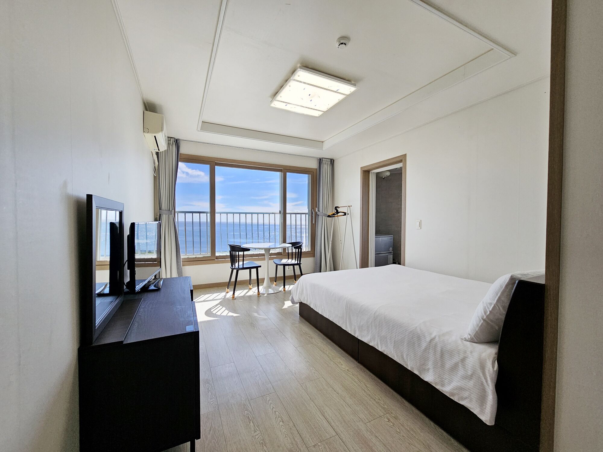 Ocean View Couple Room, 33 square meters | Free WiFi