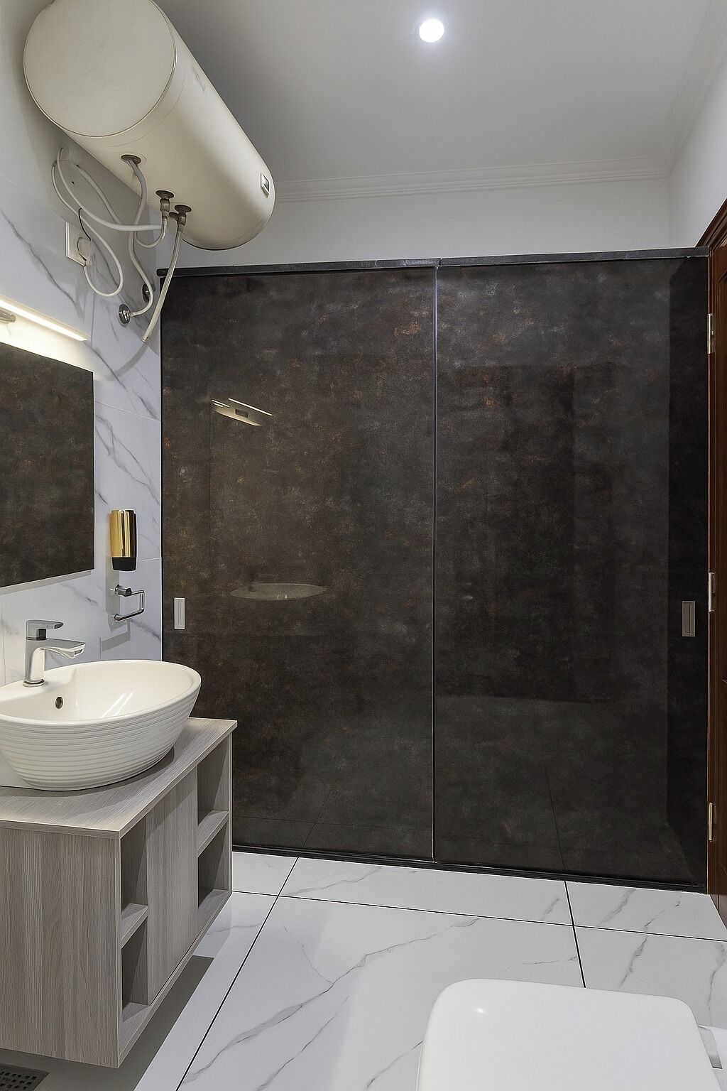 Apartemen Basic, balkon, pemandangan kota | Kamar mandi | Perlengkapan mandi gratis, jubah mandi, handuk, dan sabun