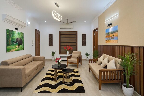 Living area - Let'stay- Aerocity Mohali (Mohali)