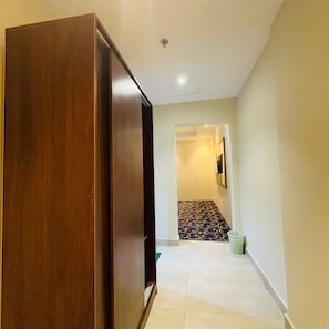Pintu masuk interior