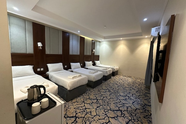 Minibar, in-room safe, soundproofing, free WiFi