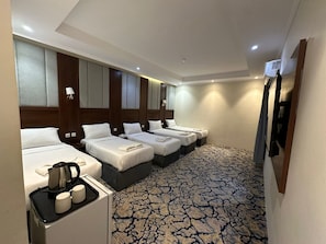 Minibar, in-room safe, soundproofing, free WiFi