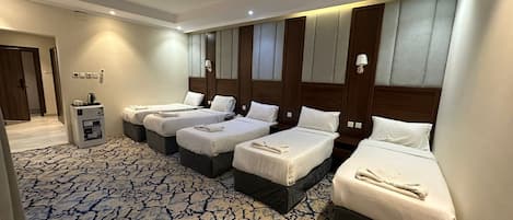 Minibar, in-room safe, soundproofing, free WiFi