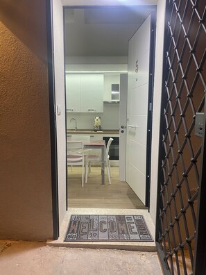 Interior - In the heart of the historic center of Palermo, new and welcoming holiday home (Palermo)