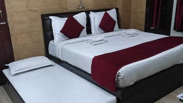 Free WiFi, bed sheets