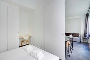 1 bedroom, desk, iron/ironing board, free WiFi