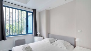 1 soverom, skrivebord, strykejern/-brett og wi-fi (inkludert)