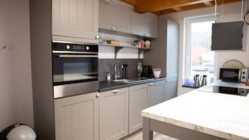 Kühlschrank, Herdplatte, Geschirrspüler