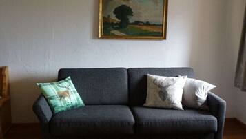 Fernseher, Tischfußball