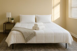 2 室のベッドルーム、アイロン / アイロン台、WiFi、ベッドシーツ