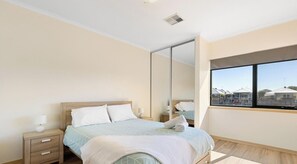 3 chambres, fer et planche à repasser, Wi-Fi, literie fournie