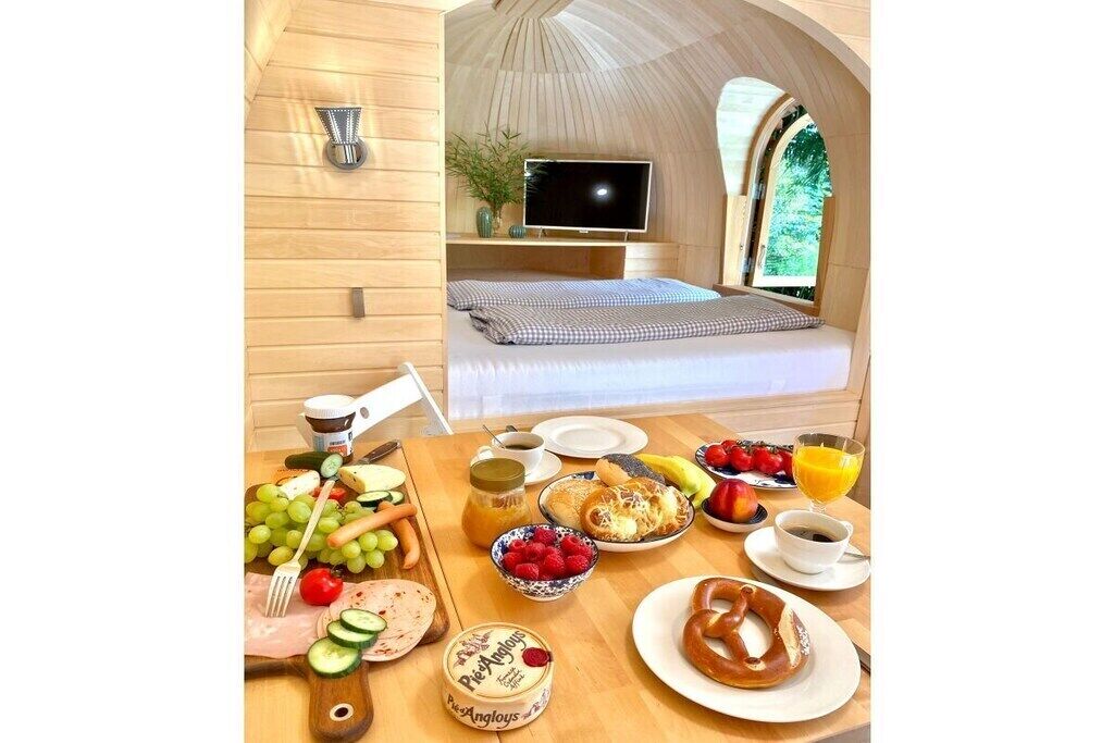 1 bedroom, travel crib, free WiFi