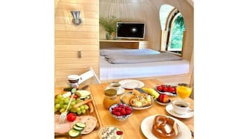 1 bedroom, travel crib, free WiFi