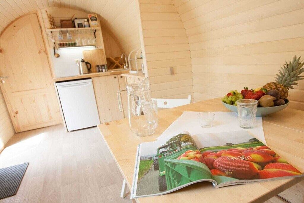 Fridge, oven, stovetop, dining tables