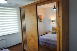 1 Schlafzimmer, Bügeleisen/Bügelbrett, Internetzugang, Bettwäsche