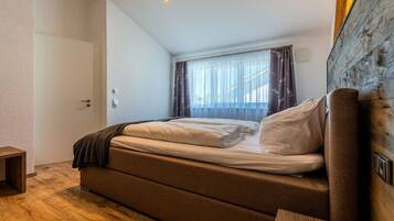 2 bedrooms, free WiFi, bed sheets