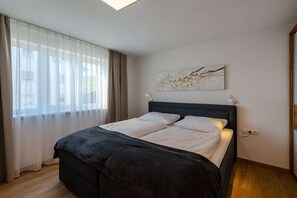 2 bedrooms, free WiFi, bed sheets