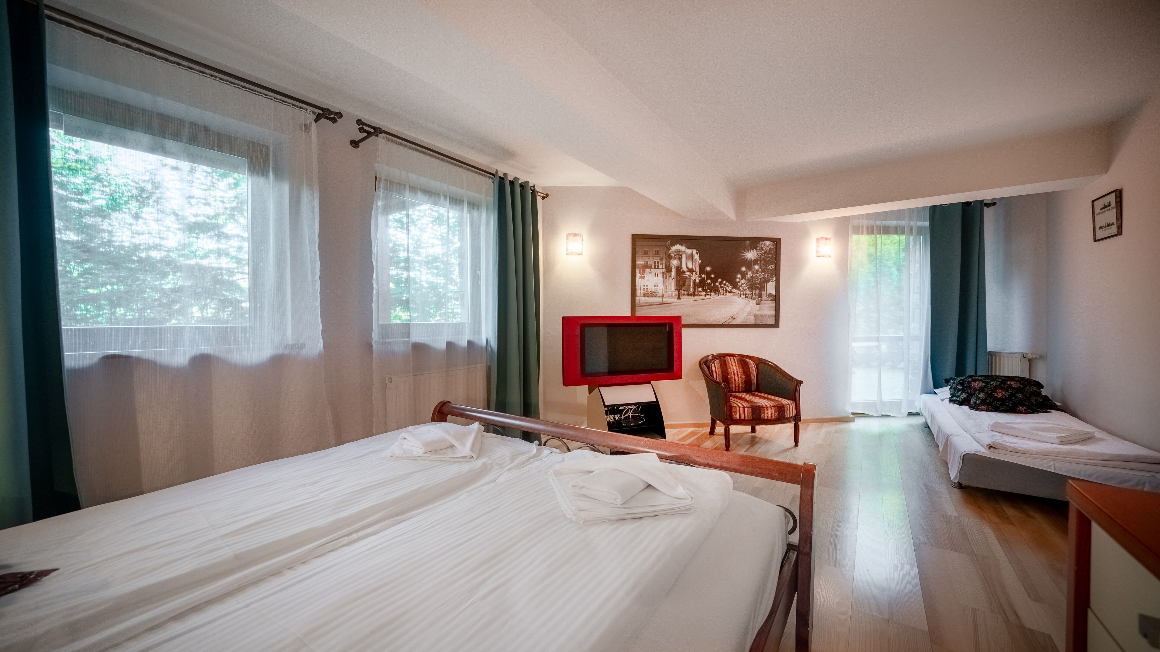 Appartement (11) | Fer et planche à repasser