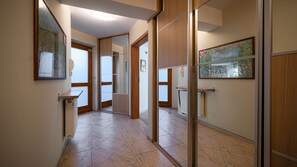 Apartment (11) | Living area | Flat-screen TV - Apartamenty Sun & Snow VIVA MARIA SPA (Zakopane)