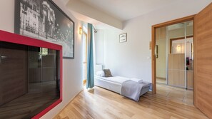 Apartment (11)