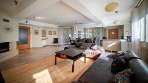 Apartamento (11) | Zona de estar | Una televisión de pantalla plana