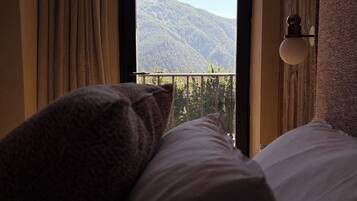 Phòng đôi Deluxe, quang cảnh núi | Minibar, két bảo mật tại phòng, màn/rèm cản sáng, phòng cách âm