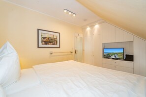 Unclassified image, 2 of 18, button