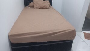 Kamar Double Standar