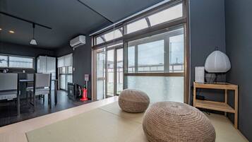 リビング エリア