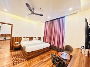 Premium Room, City View | Free WiFi, bed sheets - Hotel Mira Siwan (Siwan)
