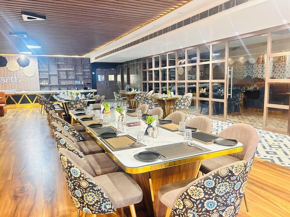 Restaurant - Hotel Mira Siwan (Siwan)