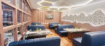 Hotel Mira Siwan