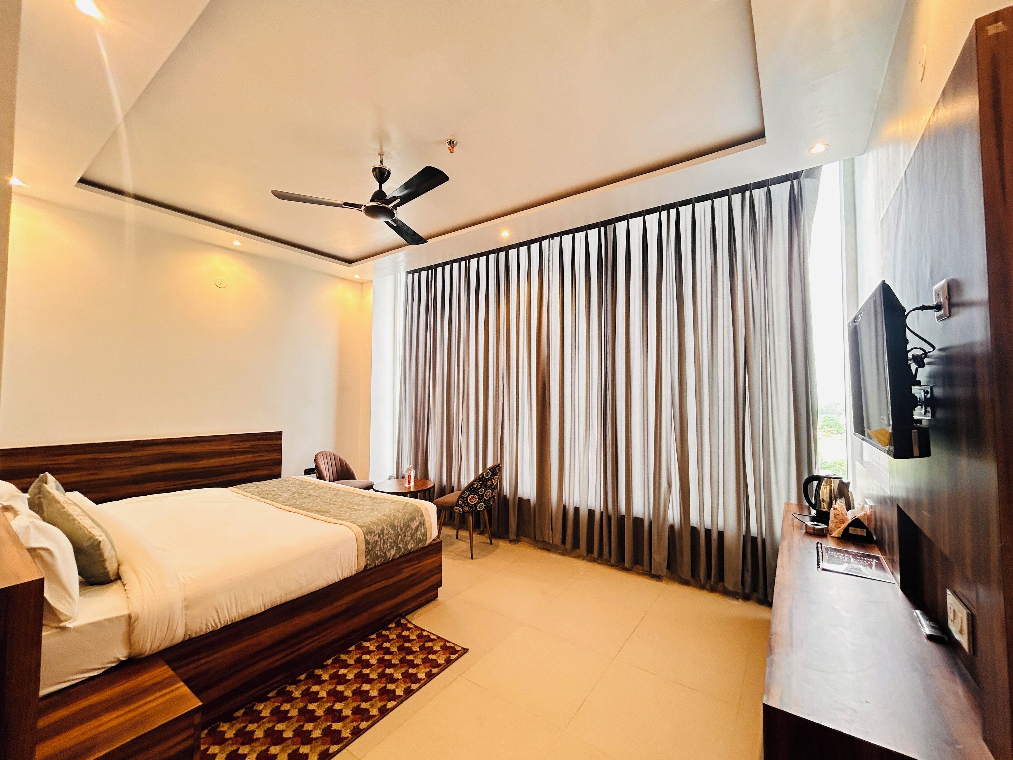 Superior Room, City View | Free WiFi, bed sheets