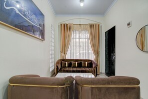 Lobby - OYO 94758 Kamila House (Pekanbaru)