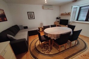 Interior - Two Bedroom Apartment with Terrace no.3 (Supetar)