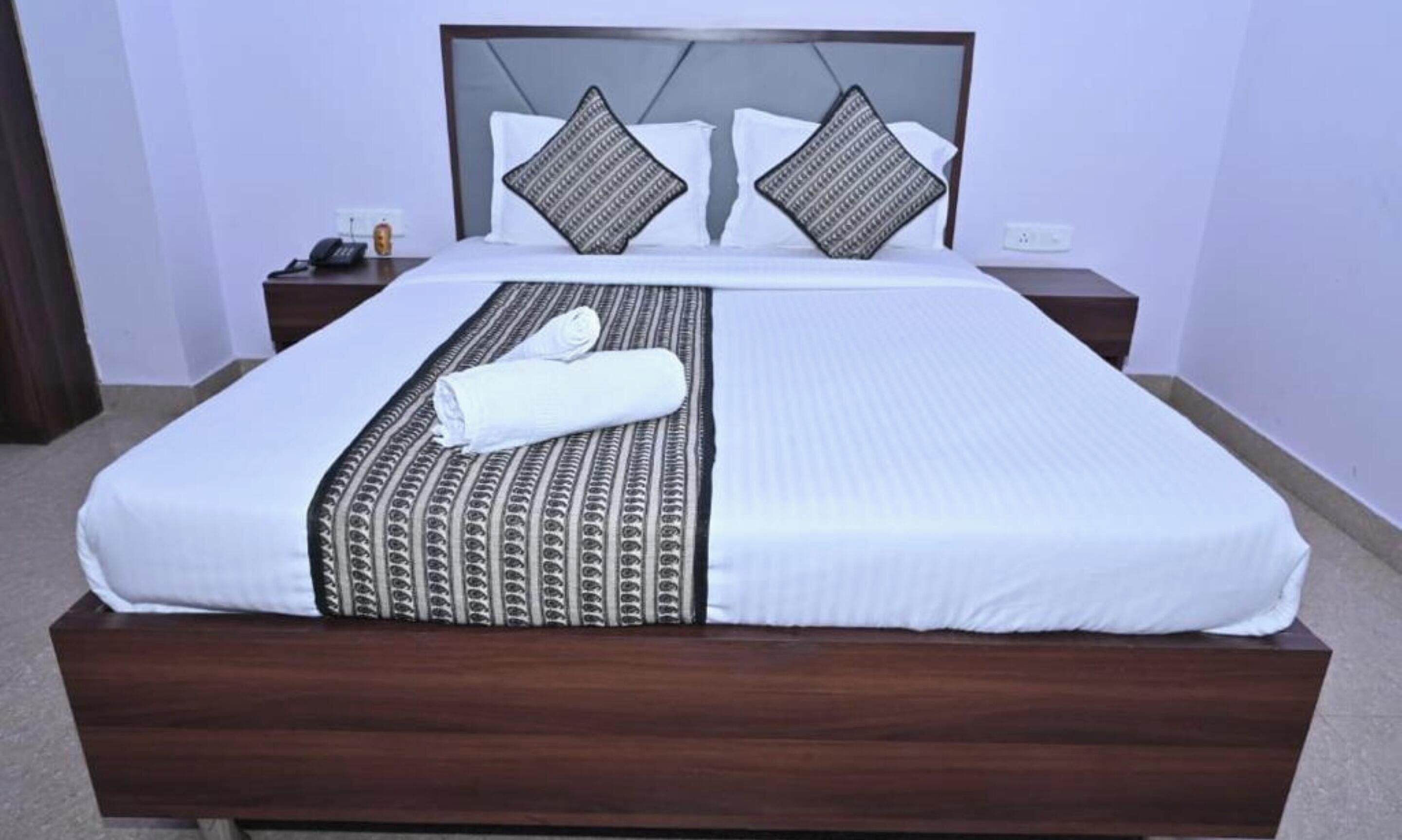 Deluxe Room, City View