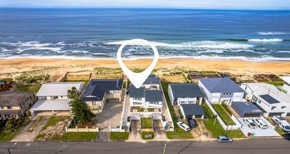 Time and Tides - Beachfront, Stunning Ocean Views.