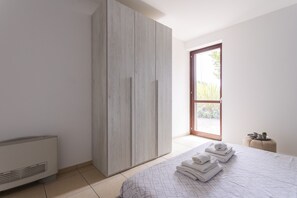 2 habitaciones, tabla de planchar con plancha y wifi gratis 