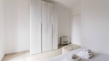 1 camera, ferro/asse da stiro, Wi-Fi gratuito, lenzuola