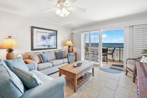 テレビ、書斎 / ワークスペース