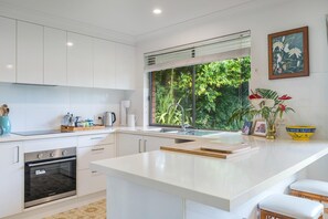 Microwave, stovetop, dishwasher